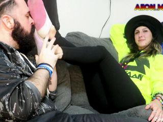 I’m gonna jerk you off with my Sweaty Festival Feet – Cute Feet And Cumshots