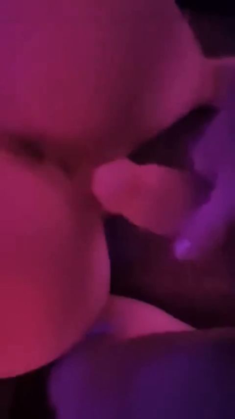 SecretFever - Paar nimmt zuerst 19 jahre auf der couch gefickt [SD 718P]