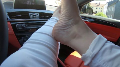 Sabdeluxe - Birkenstock Im Auto [HD 720P]