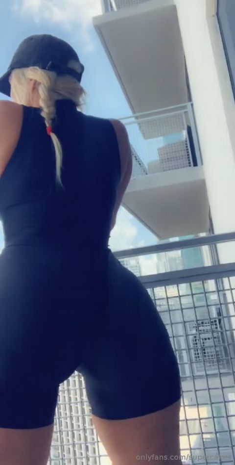 OnlyFans supercakes-28-04-2019-29952175-Good_morning__I_shared_this_on_twitter_but_though_youd_like_to_see_it_too__Unpacking____t