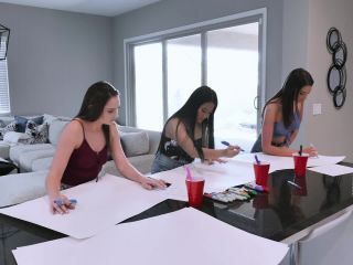 – Mia Taylor & Alona Bloom & Aften Opal – The Pledge