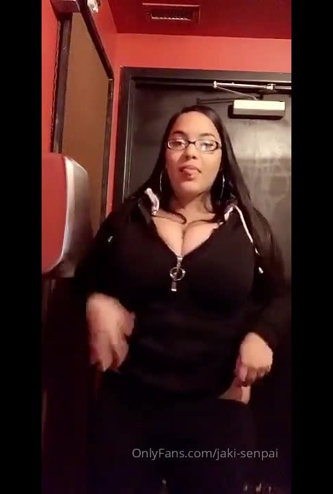 OnlyFans 2020-02-07_143873946_So_many_layers_tonite_