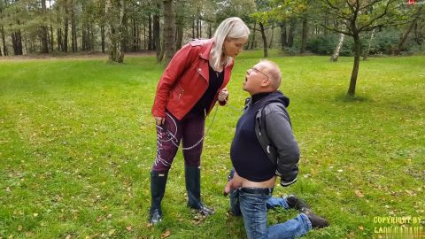 LadyKarame - Ballbusting in freier Wildbahn [FullHD 1080P]