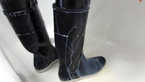 Shinylady2015 - Sauerei in wetlook Lack Leggins Gummistiefel Regenjacke - ich saue... [FullHD 1080P]