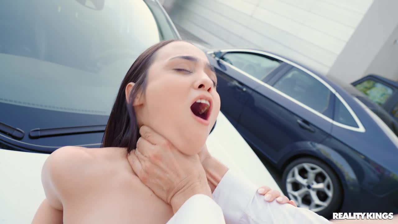 Preview for Alice Hernandez   Picking Up A College Cutie