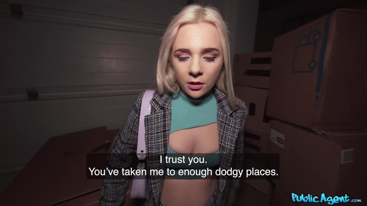 Ellie Shou   The Big Prague Sausage