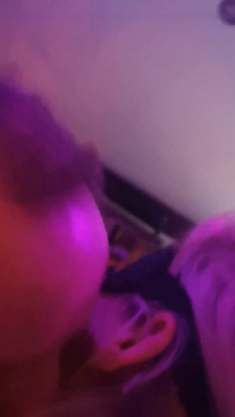 Lotusblume - Erster Sybian ritt in meinem Leben im CLub [FullHD 1080P]