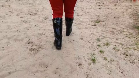 LadyKarame - Gummistiefel am See [HD 720P]