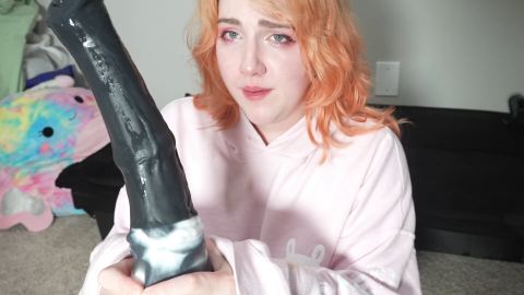 MissPrincessKay - Insanely Huge And Thick Bad Dragon Deepthroating [FullHD 1080P]