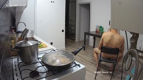 Exclusive, Liliana Anderson Kitchen Blowjob 2024-07-04 Cam2 [HD 720P]