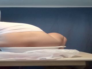 miss_Di – Beautifully masturbating with shit [HD 1280P] - Screenshot 3