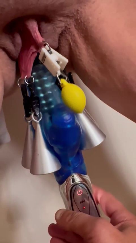 smcouple69 - Zum ersten mal Gewichte an der Muschi [HD 720P]