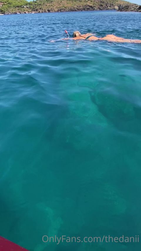 OnlyFans 2020-09-07_5f55f78bc0720822eb14a_source