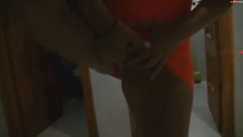 YvetteXtreme - Herrenklo im Restaurant [HD 720P]