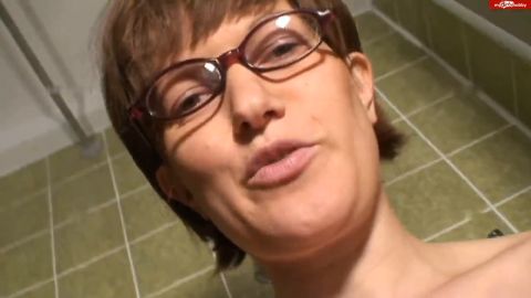 Popp-Sylvie - Dirtytalk mit Pisse [HD 720P]