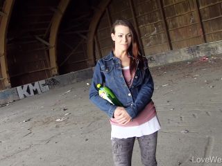 Caroline Ardulino - Pee countdown