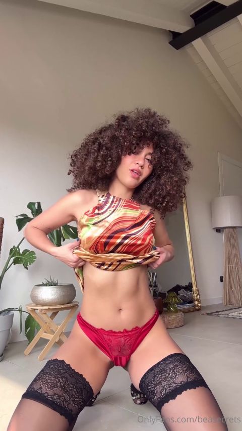 Beatrice Segreti (beasecrets, bea.secrets, bea_secrets) - Masturbate [FullHD 1080P]