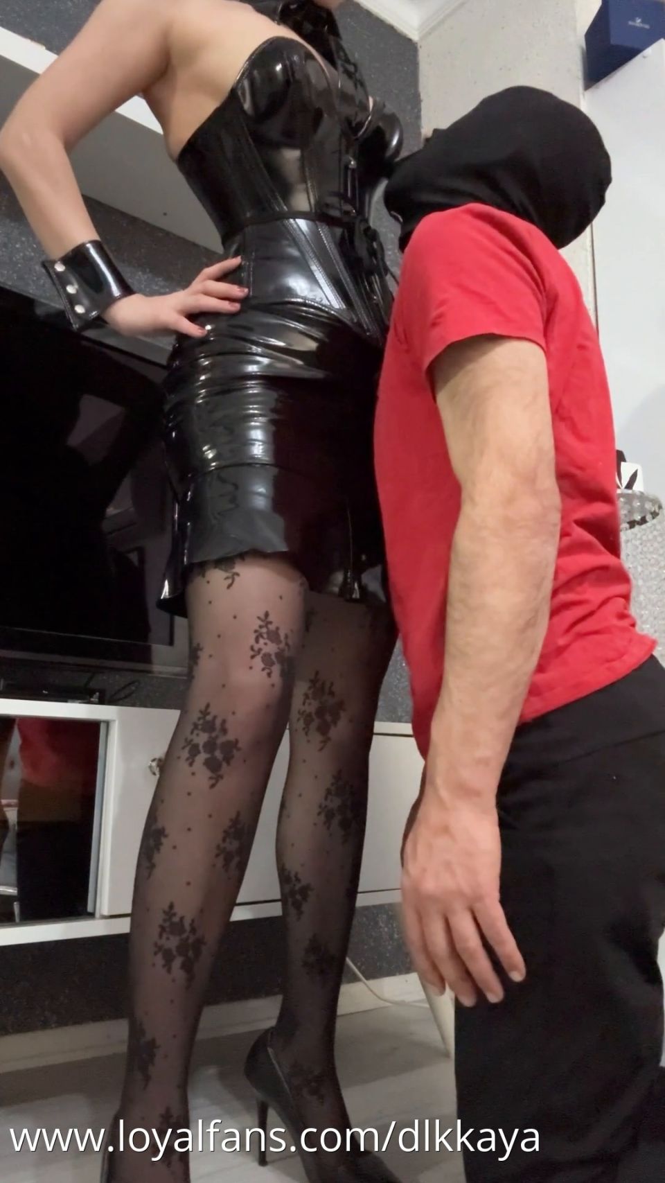 Goddess Dlkkaya - Dilek Kaya - Skin Licking [FullHD 1080P]