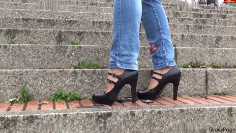 GypsyPage - Mom stört [FullHD 1080P]