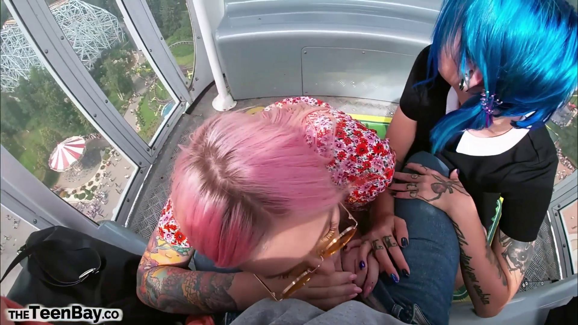 Keoki Star, Leah Meow - Risky Ferris Wheel Blowjob W Slutty Teens
