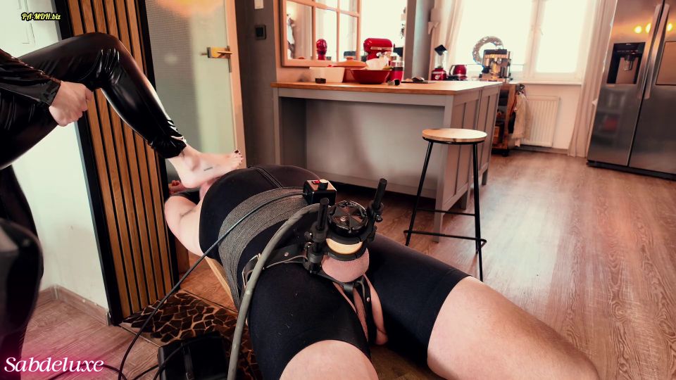 Sabdeluxe - 187. Mit Venus 2000 gemolken [FullHD 1080P]