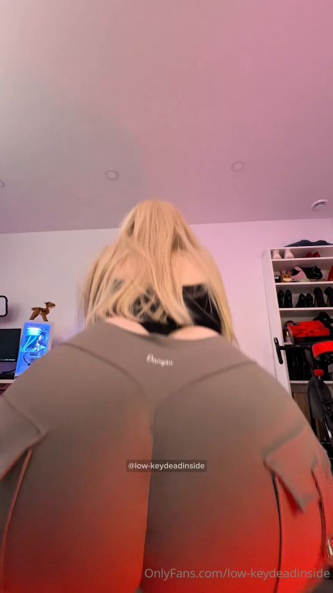 Low-keydeadinside (lowkeydeadinside) - LIVE Squatting And Ass Clapping To Test 5 Leggings In The Gym [FullHD 1080P]