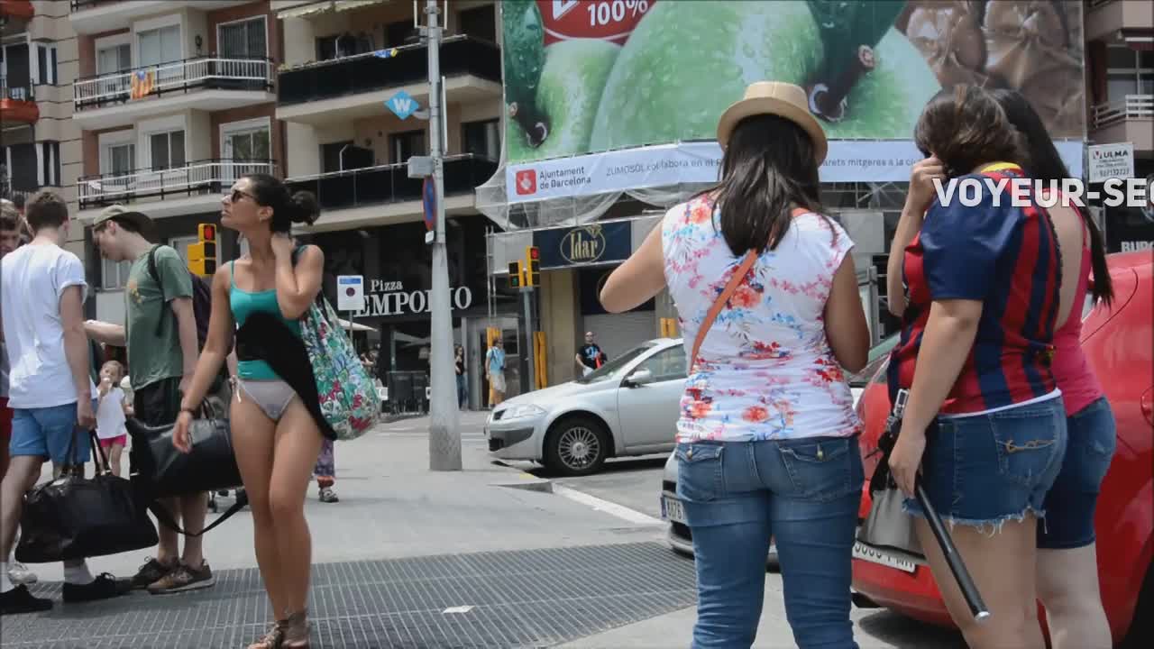 Accidental Nudity Upskirt Accidental Nudity Upskirt