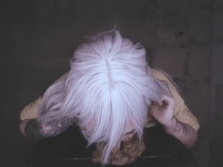 DirtyBetty – This ghoul dives into her stinky shit! [HD] - Screenshot 6