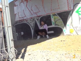 Holding Her Arc [FullHD 1920P] - Screenshot 2