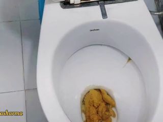hottyjiyasharma – Sexy indian Mom Pooping like a cow and farting with pissing [HD 1280P] - Screenshot 6