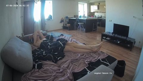 Voyeur-House - Esme And Dino 6Th Round Livingroom Sex 06July2024 [HD 720P]