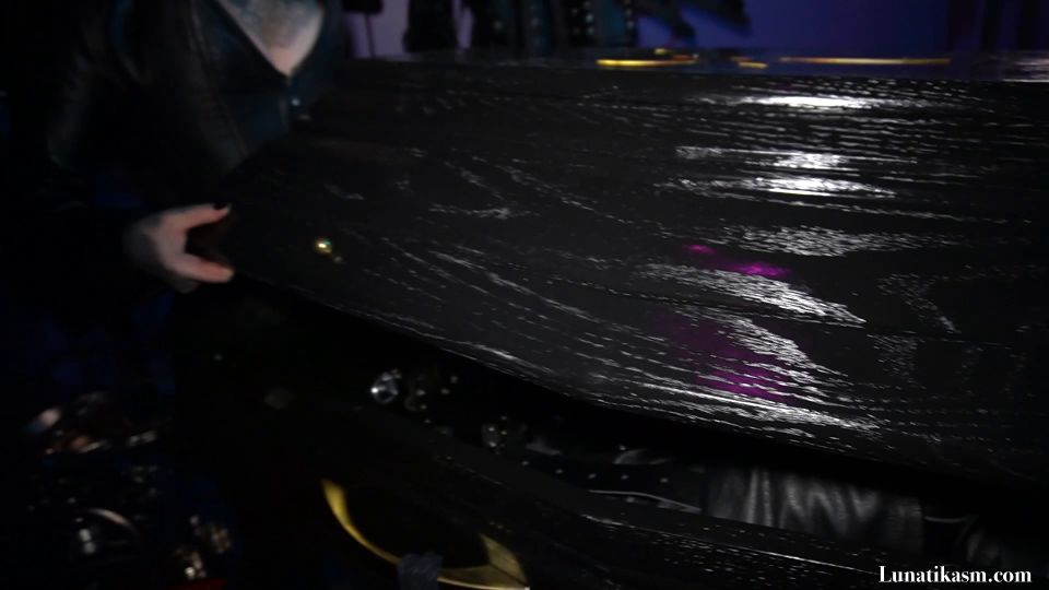 Mistress Lunatika - Electric Play In A Coffin [FullHD 1080P]