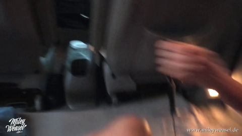 Miley-Weasel - Blondine wird in der Öffentlichkeit gefickt [FullHD 1080P]