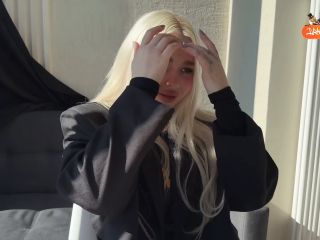 Blondessa - First yoga with the girl's mom, then she asks for a hard fuck with creampie. Filled the milf's pussy [FullHD 1080P]