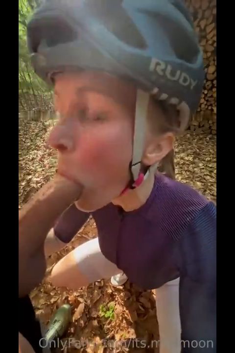 MiaMoon - Outdoor Blowjob im Feld [SD 404P]