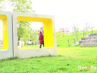 Sculpture Squatting [FullHD 1920P] - Screenshot 1