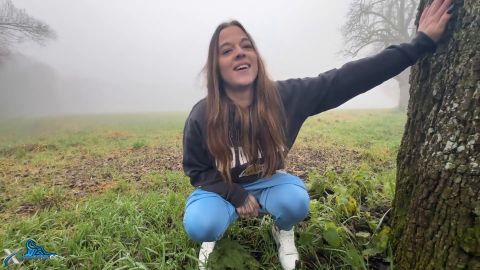 Luna_Lynn - Wenn das meine Familie sieht - Erstes mal ?ffentlich NS [FullHD 1080P]