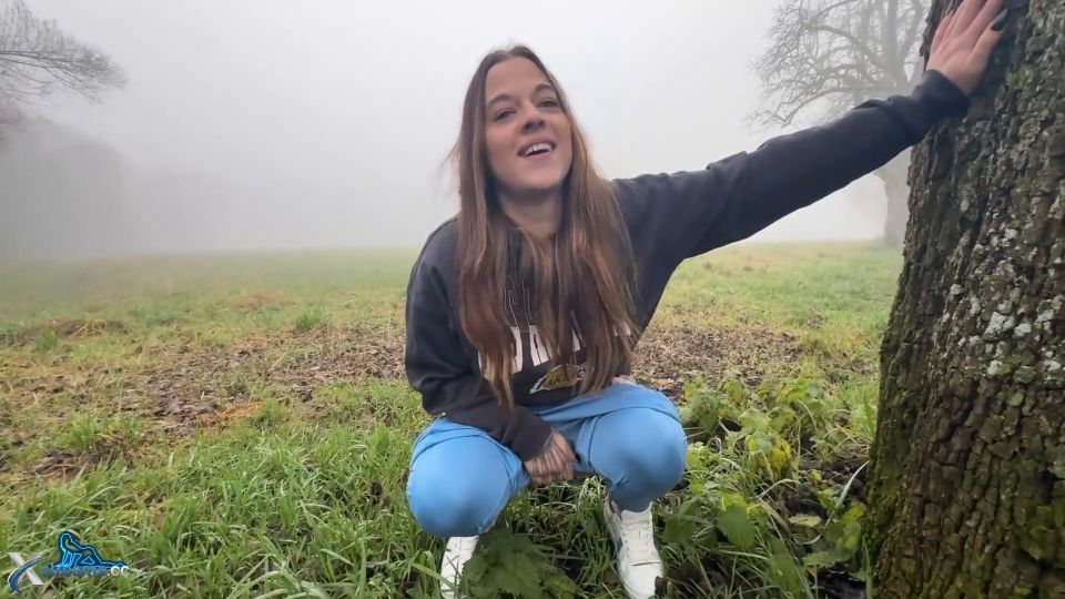 Luna_Lynn - Wenn das meine Familie sieht - Erstes mal ?ffentlich NS [FullHD 1080P]