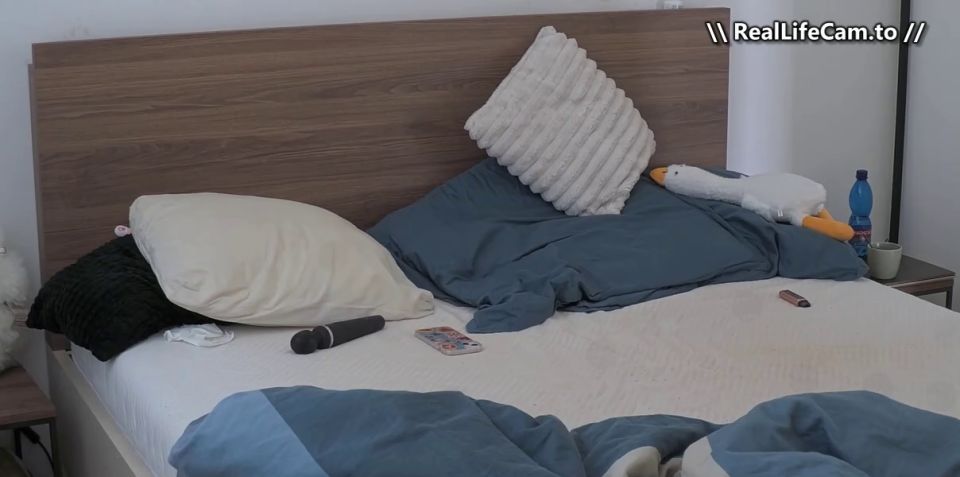 Reallifecam - Estera Get Horny And Have Hot Dildo Pussy Bate 05.10.2025 [SD 600P]