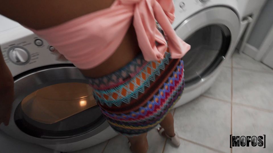 Isabella Jules - Open Blouse Open House [FullHD 1080P]