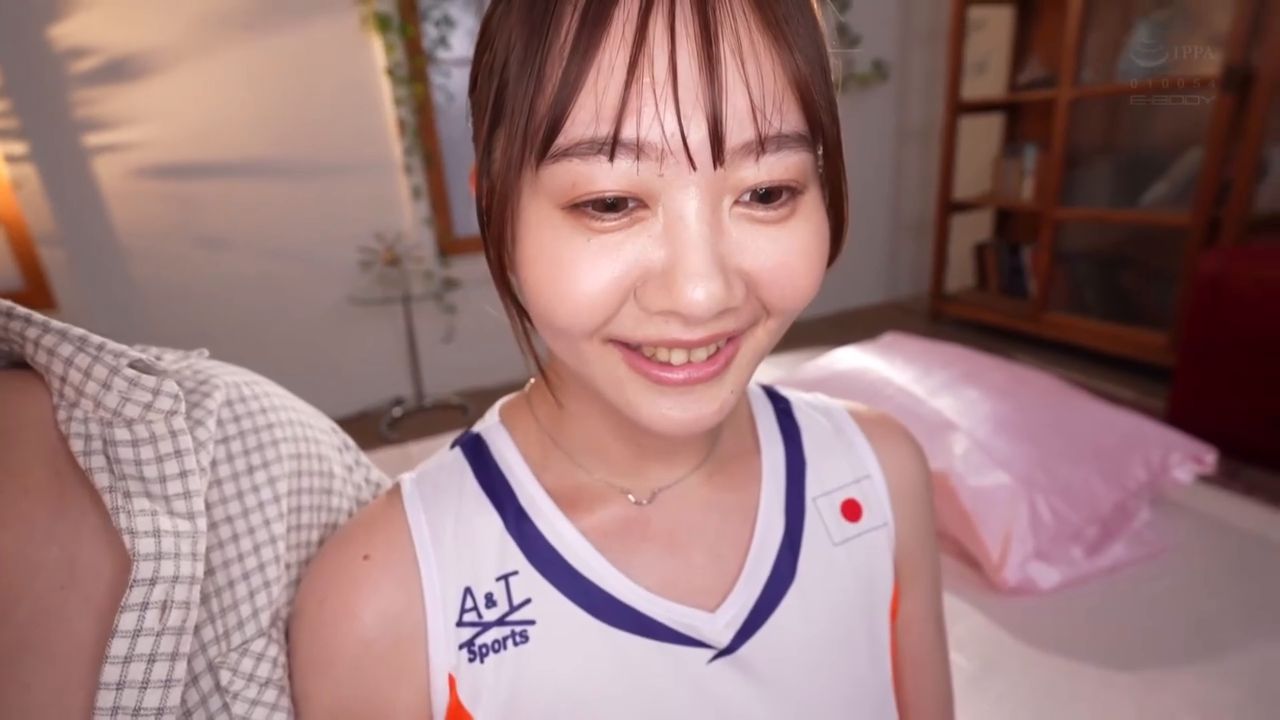EBWH 286 - 27 years old. Married for 3 years. Now that my child is grown, I've been doing this in my free time... I'm keeping it a secret from my husband... "I want to have sex so much that I'm going to make my debut as an AV actress" Kotone