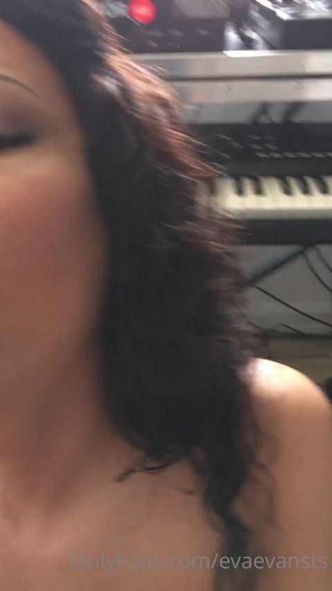 OnlyFans 2020-05-10-304257929