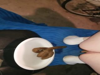 fartgirl420 – Big poop for whore [HD 1280P] - Screenshot 3