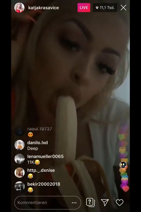 Katja Krasavice - LiveStream - Eine Banane lecken und lutschen im Live [SD 404P]