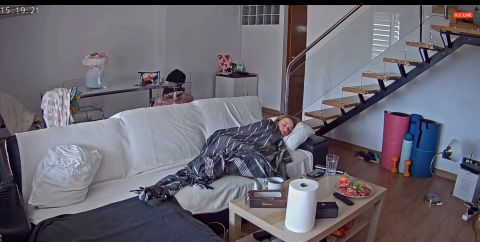 Reallifecam - Savaira Relaxing On Sofa And Slow Pussy Touch 20.01.2025 [FullHD 966P]