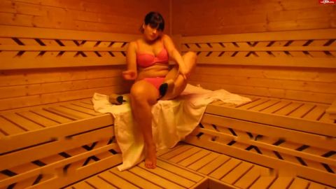 Sexy-Traum - Laura in der Sauna 2 [HD 720P]