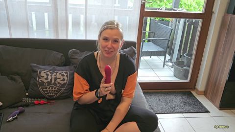 Lea-Sommer - WOW, ist der GROSS - Oder doch lieber die Anal-Toys - Du entscheidest... [FullHD 1080P]