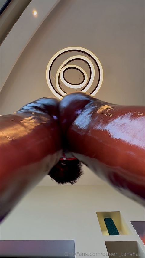 queen_tahshaar - Face Sitting POV [FullHD 1080P]