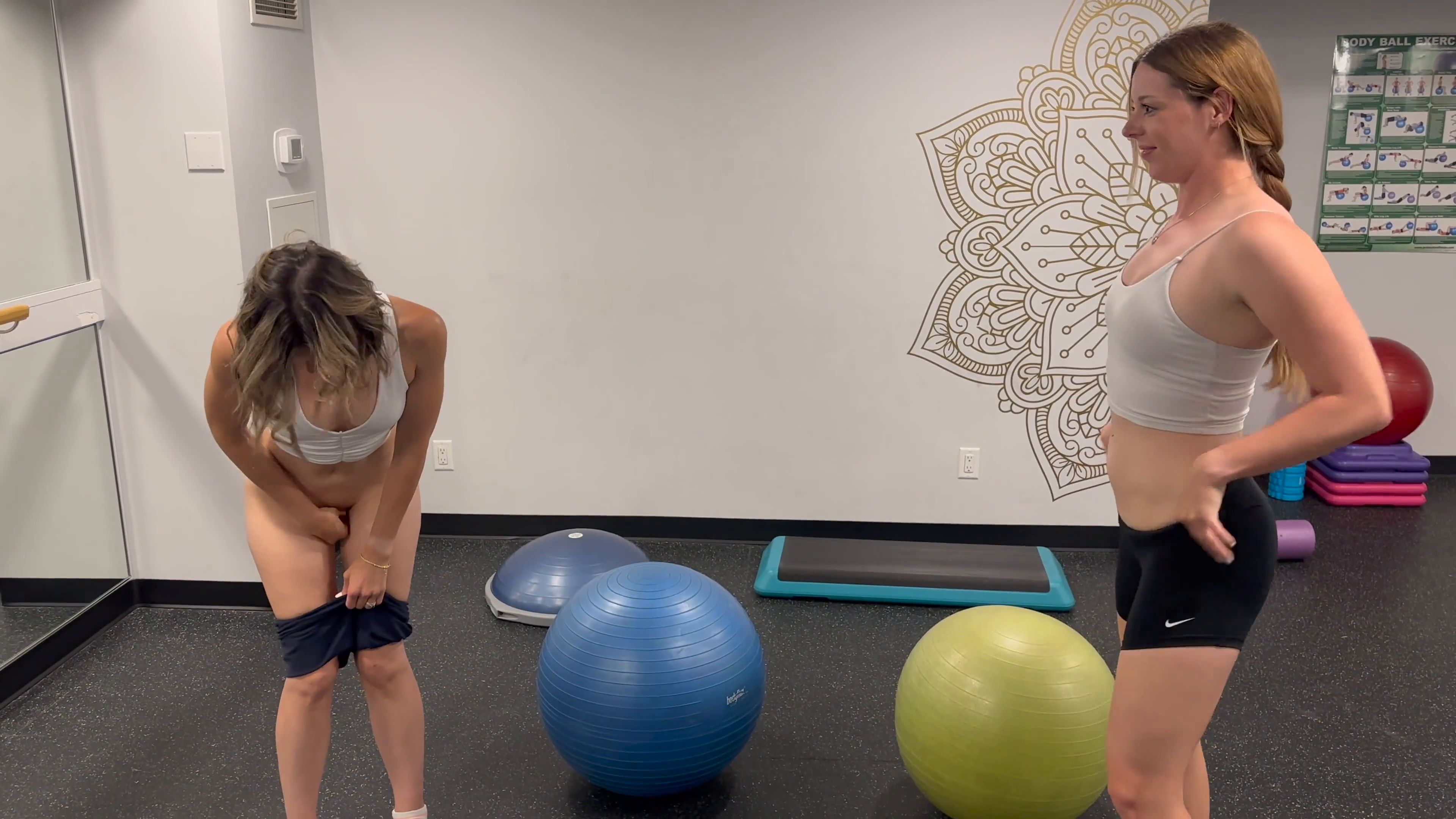Vibes And Big Bouncy Balls Public Lush Serenity Cox &amp; Nadia Foxx public sex Format: MPEG-4 Continuance: 8 min Size:555 MB Resolution:3840 x 2160 Screenlist: _________________
