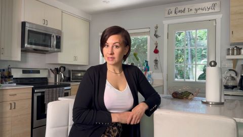 TindraFrost - Moving back in with Step-Mom [FullHD 1080P]